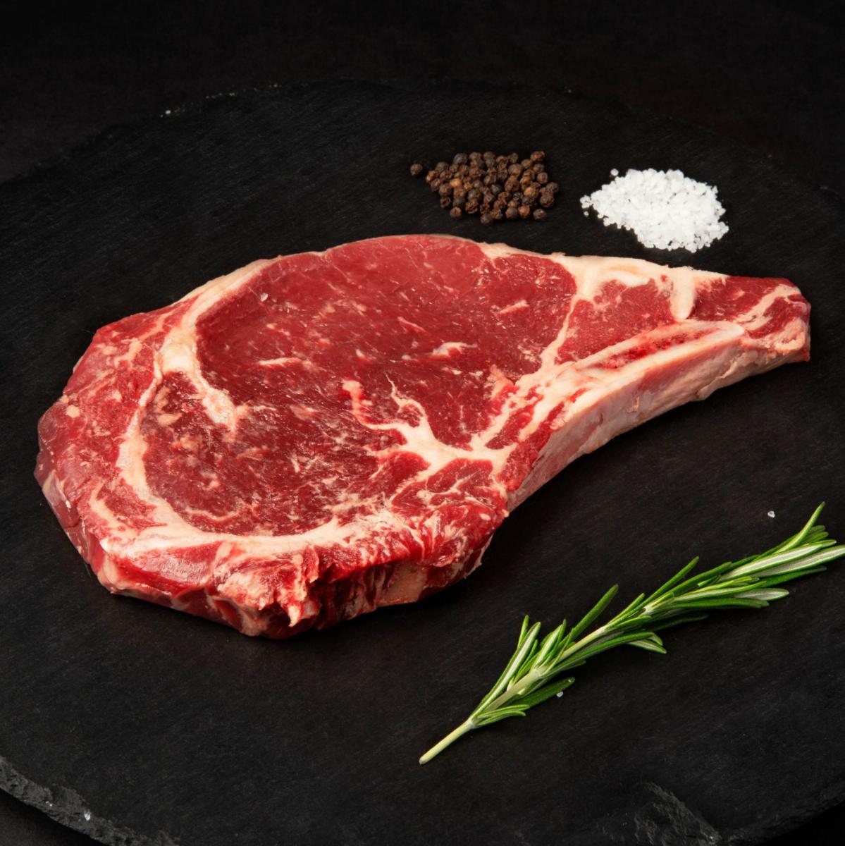 How to cook beef steak with red wine
